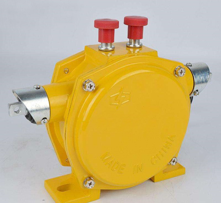 AS-LS350手動耐酸堿雙向拉繩開關(guān)、ATLS-100B22拉繩開關(guān)都經(jīng)過防水測試生產(chǎn)廠家